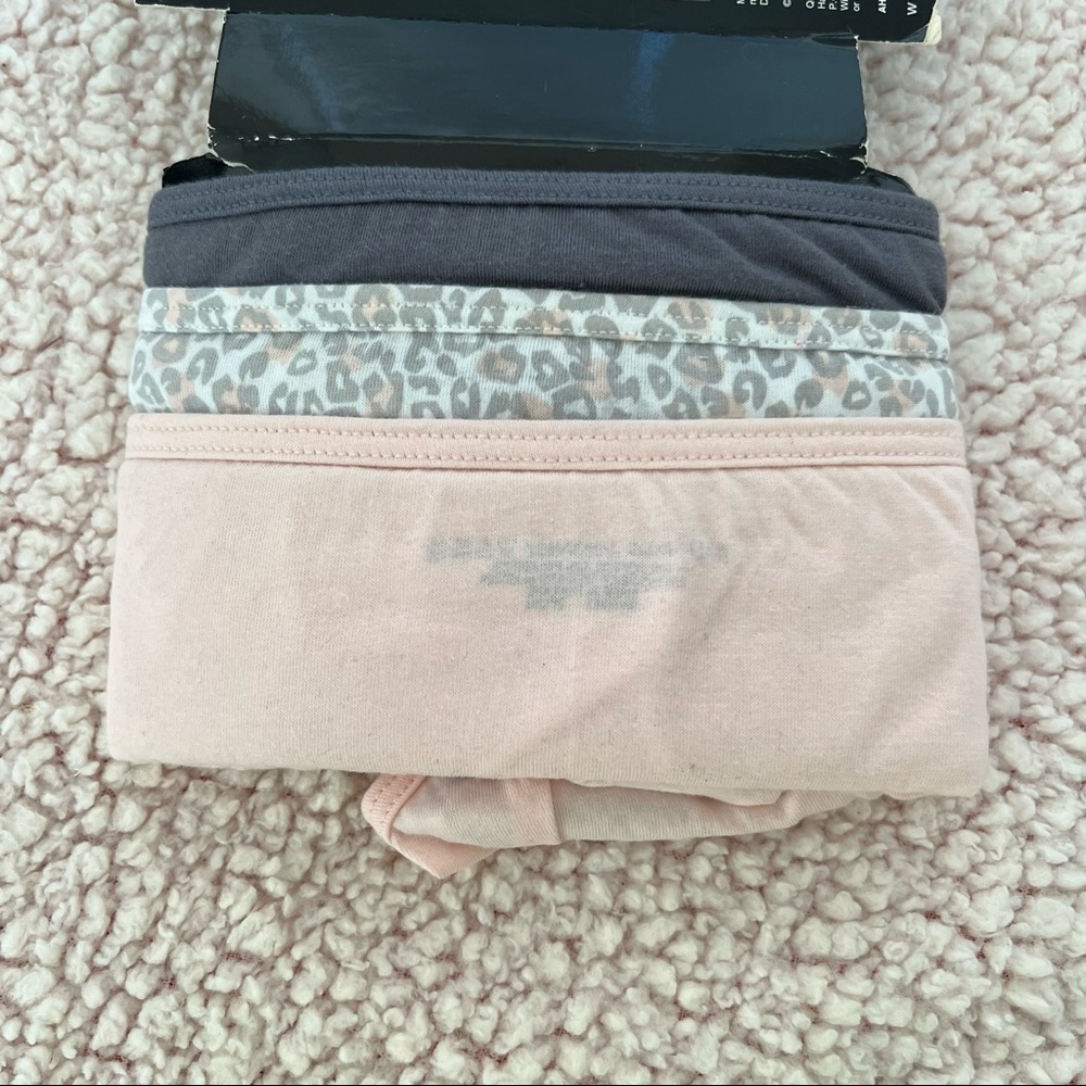 NWT Bali 3 Pack Hi-Cut Underwear - Picture 3 of 3